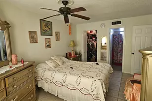 721 Lori Dr, Palm Springs, FL 33461 - Photo 9