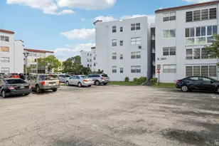 2860 Somerset Dr, Lauderdale Lakes, FL 33311 - Photo 31