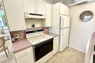 3024 Swansea B, Deerfield Beach, FL 33442 - Photo 11