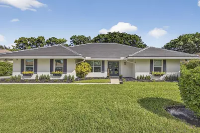 18 Berwick Road, Palm Beach Gardens, FL 33418 - Photo 1