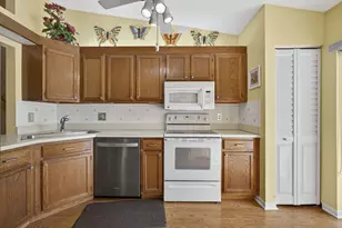 2641 Gately Dr W, West Palm Beach, FL 33415 - Photo 11