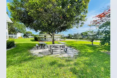 386 Tilford R, Deerfield Beach, FL 33442 - Photo 25