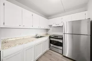 300 Village Green Cir S, Palm Springs, FL 33461 - Photo 9