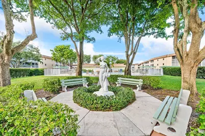 300 Village Green Circle S, Unit #206, Palm Springs, FL 33461 - Photo 19