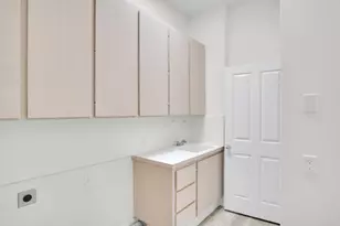 324 NW Bentley Cir, Port Saint Lucie, FL 34986 - Photo 35