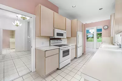 1115 Gator Trail, West Palm Beach, FL 33409 - Photo 19