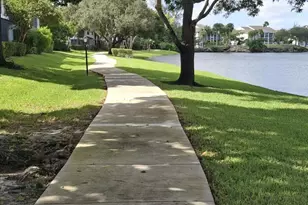 2733 S Oakland Forest Dr, Oakland Park, FL 33309 - Photo 19