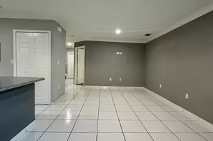 11475 NW 94th Pl, Hialeah Gardens, FL 33018 - Photo 5