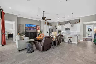 10102 SW Cypress Wood Ct, Port Saint Lucie, FL 34987 - Photo 7