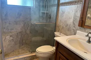 725 Lori Dr, Palm Springs, FL 33461 - Photo 9