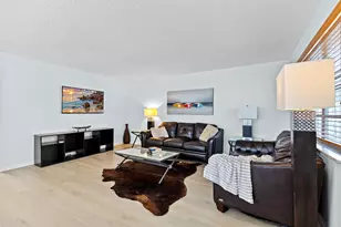 74 Normandy B, Delray Beach, FL 33484 - Photo 5