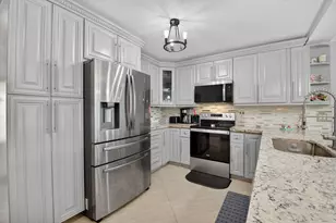 9070 Tracy Ct, Boca Raton, FL 33496 - Photo 9