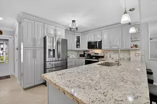 9070 Tracy Ct, Boca Raton, FL 33496 - Photo 7