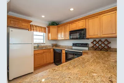 2800 Indian River Boulevard, Unit #A4, Vero Beach, FL 32960 - Photo 13