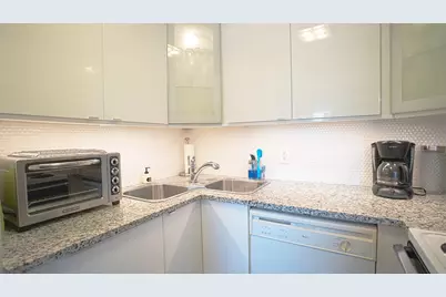 240 Windsor K, West Palm Beach, FL 33417 - Photo 7