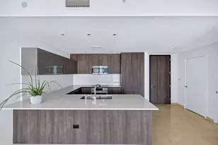 88 SW 7th St, Miami, FL 33130 - Photo 3