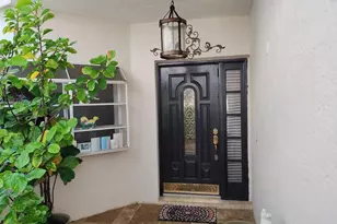 906 Dickens Pl, West Palm Beach, FL 33411 - Photo 3