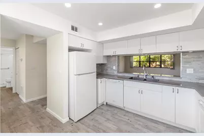 6670 Villa Sonrisa Drive, Unit #221, Boca Raton, FL 33433 - Photo 7