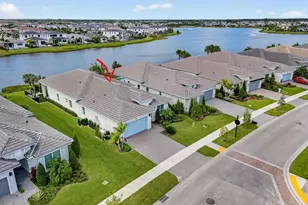 10033 Regency Wy, Palm Beach Gardens, FL 33412 - Photo 1