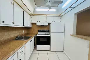 235 Canterbury K, West Palm Beach, FL 33417 - Photo 5