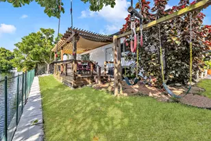 2000 NW 38th St, Oakland Park, FL 33305 - Photo 19