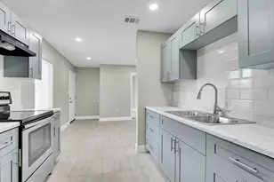 304 N 28th St, Fort Pierce, FL 34947 - Photo 7