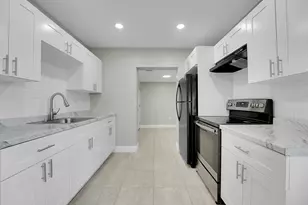 306 N 28th St, Fort Pierce, FL 34947 - Photo 5