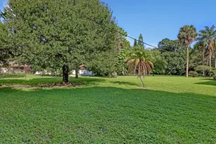 853 Palo Verde Ct, Haverhill, FL 33415 - Photo 35