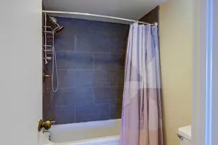 3040 Lake Shore Dr Unit, Riviera Beach, FL 33404 - Photo 9