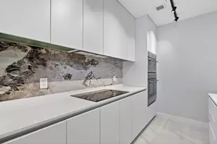 700 NE 23rd St, Miami, FL 33137 - Photo 5