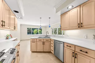 2301 Banyan Rd, Boca Raton, FL 33432 - Photo 13