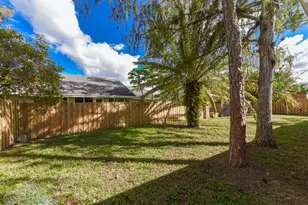 916 Daffodil Dr, Wellington, FL 33414 - Photo 25