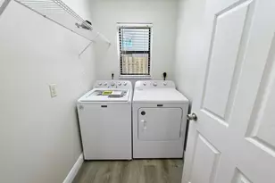 916 Daffodil Dr, Wellington, FL 33414 - Photo 13