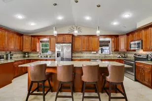 10438 Pippin Ln, Royal Palm Beach, FL 33411 - Photo 3