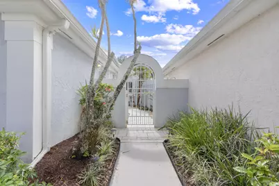 5 Brighton Court, Palm Beach Gardens, FL 33418 - Photo 3