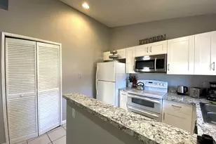 300 NE 42nd St, Boca Raton, FL 33431 - Photo 29