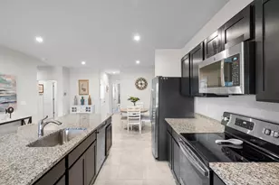 843 Persimmon Pl, Fort Pierce, FL 34981 - Photo 5