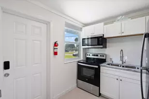 670 Hernando St, Fort Pierce, FL 34949 - Photo 5