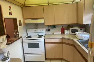 701 Lori Dr, Palm Springs, FL 33461 - Photo 5