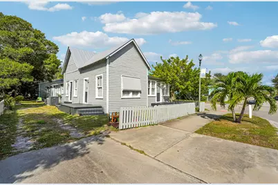 301 S 7th S Street, Fort Pierce, FL 34950 - Photo 3