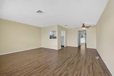 159 Easthampton G, West Palm Beach, FL 33417 - Photo 5