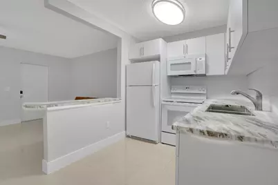 914 N Federal Highway, Unit #4, Lake Worth Beach, FL 33460 - Photo 7