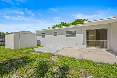 2213 2nd Street SW, Vero Beach, FL 32962 - Photo 5