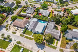 11014 Westwood Lake Dr, Miami, FL 33165 - Photo 5