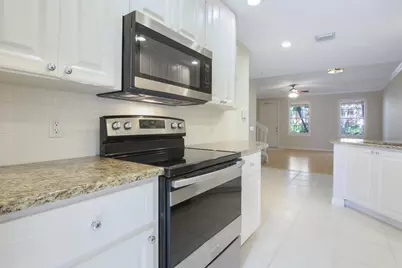 3057 E Community Drive, Jupiter, FL 33458 - Photo 13