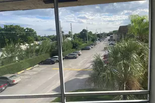 555 Purdy Ln, Palm Springs, FL 33461 - Photo 15