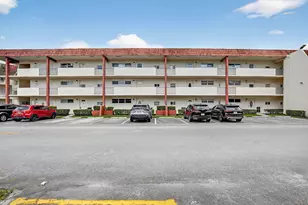 411 S Hollybrook Dr, Pembroke Pines, FL 33025 - Photo 3