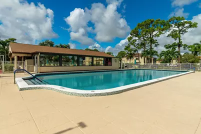 329 Knotty Pine Circle, Unit #D-1, Greenacres, FL 33463 - Photo 25