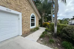 10180 Camelback Ln, Boca Raton, FL 33498 - Photo 13