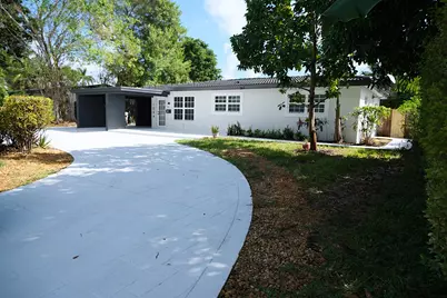 1084 SW 4th Avenue, Pompano Beach, FL 33060 - Photo 29